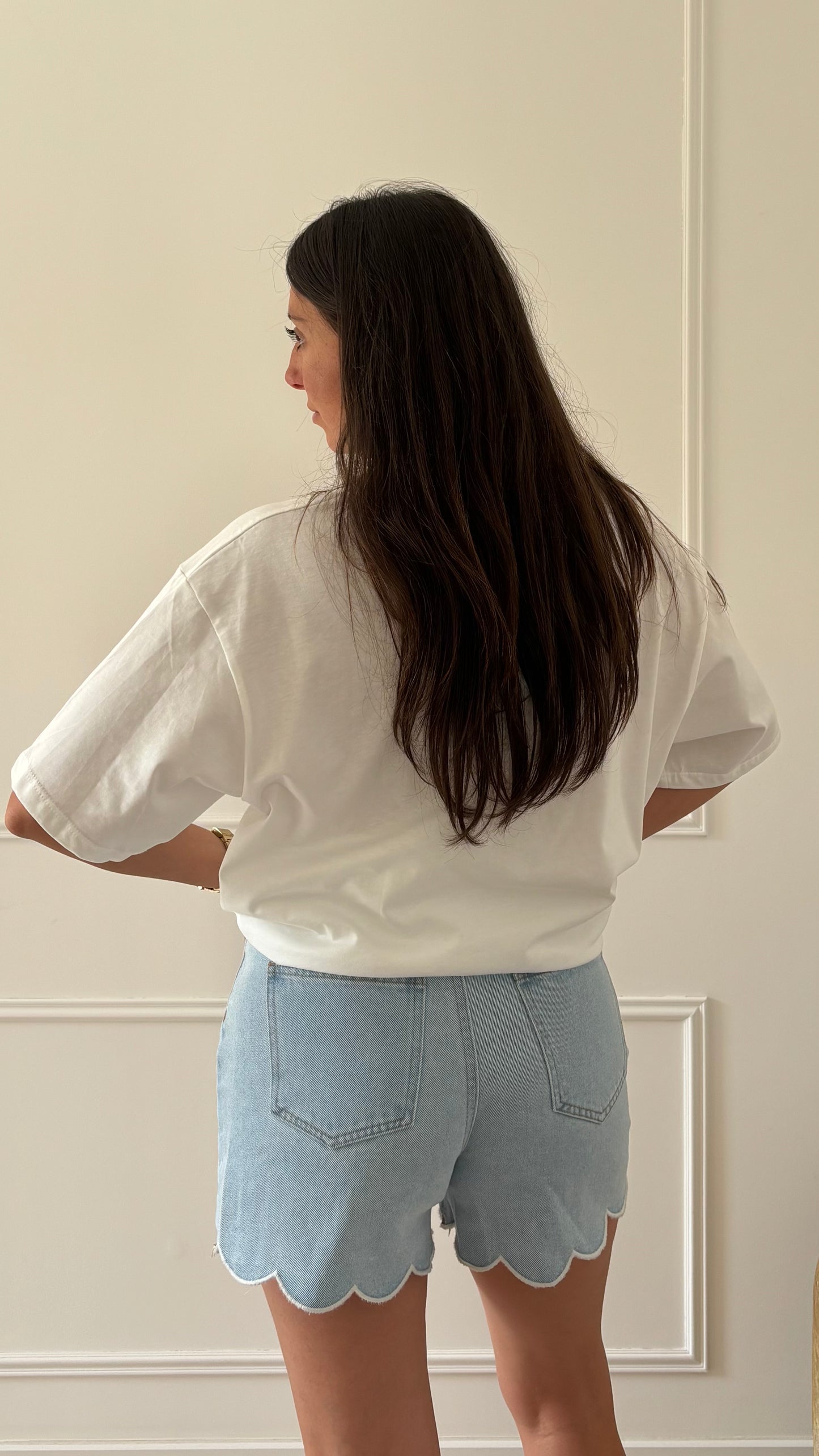 Short LOUISA