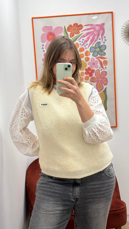 Pull en maille sans manche blanc