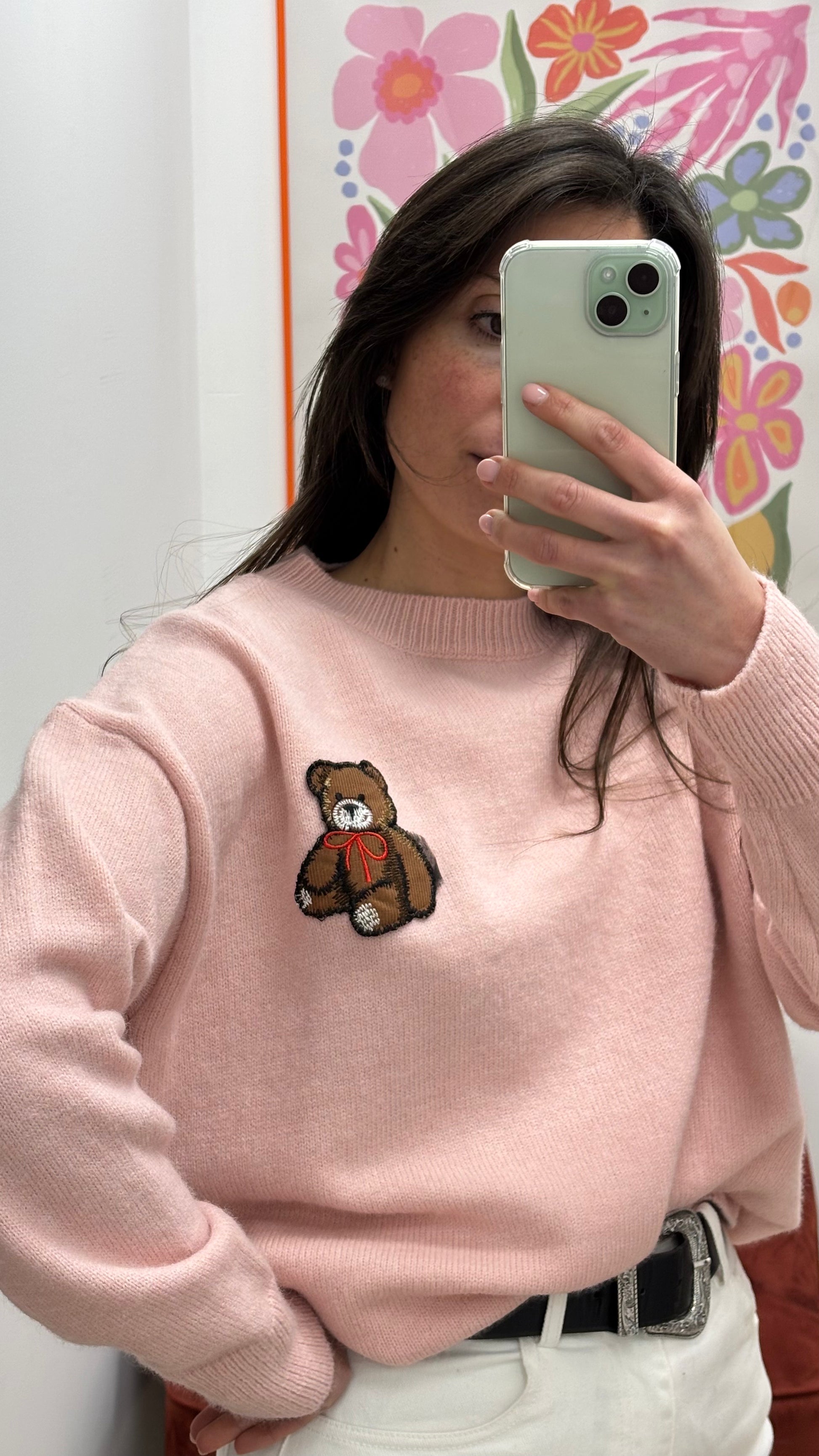 Pull rose pâle à manche longue avec broderie ours en peluche