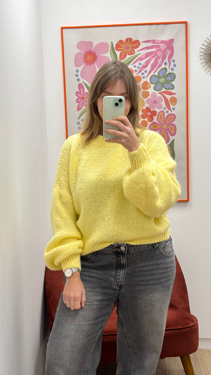 Pull en maille jaune poussin