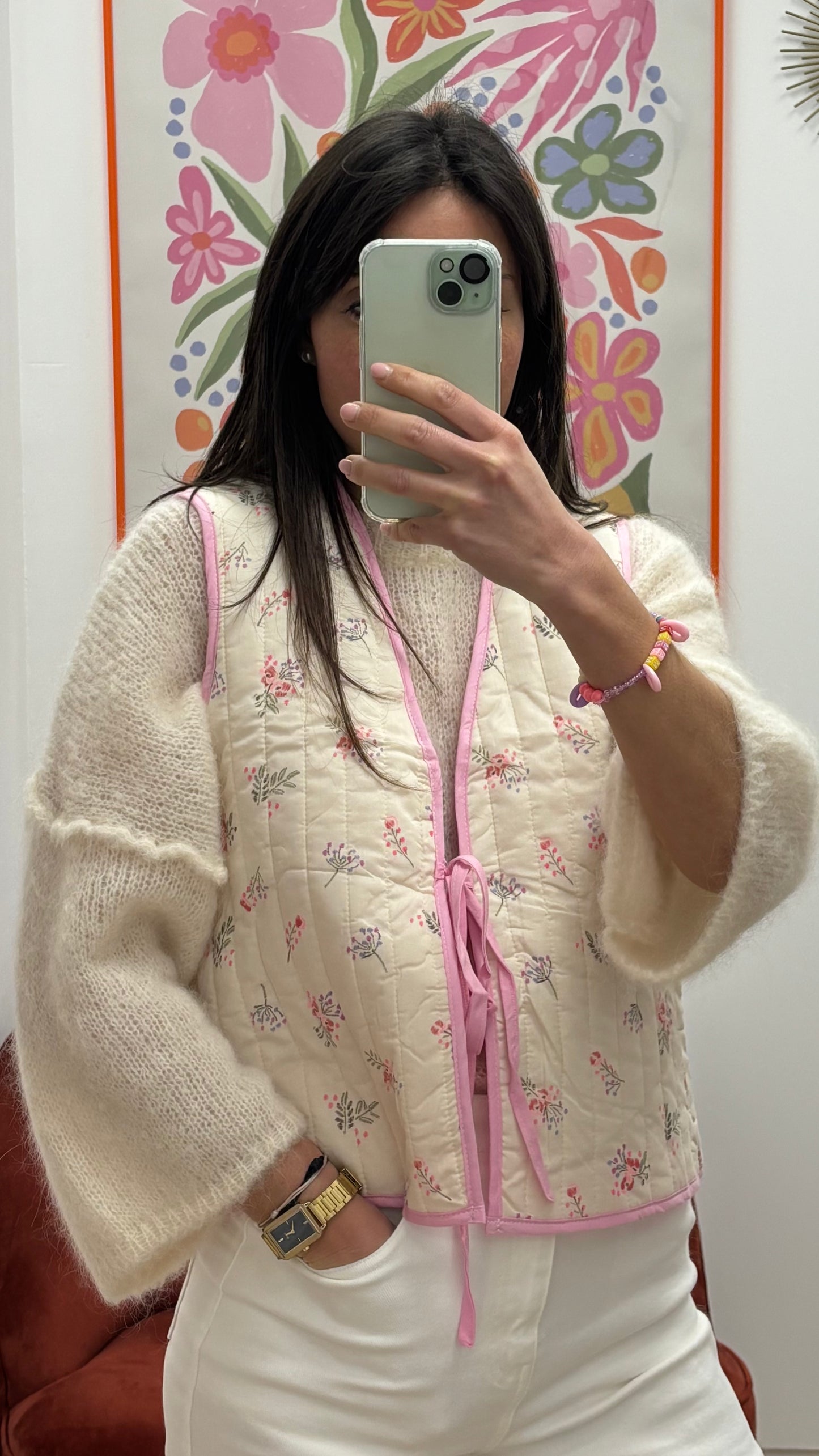 Veste sans manche blanche à motifs floraux à nouer