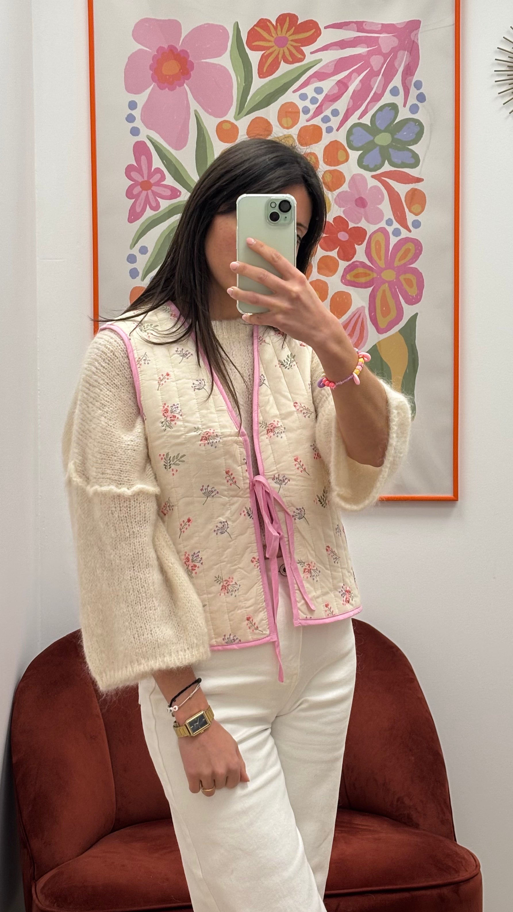 Veste sans manche blanche à motifs floraux à nouer